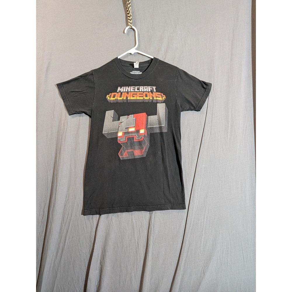 Minecraft. Dungeons. Size Small TShirt Color‎ Black Short Sleeve